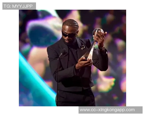 杰伦布朗本月场均30分领跑联盟展现FMVP实力不容小觑 杰伦布朗本月场均30分领跑联盟展现FMVP实力不容小觑