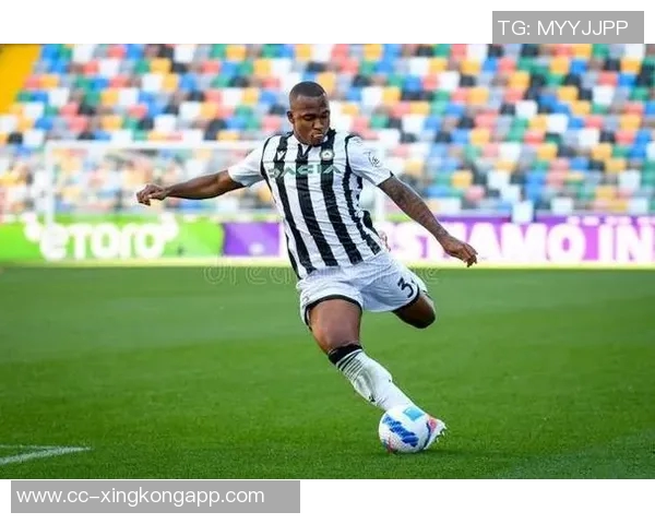 热刺即将以1500万欧元签下桑托斯19岁边卫索萨